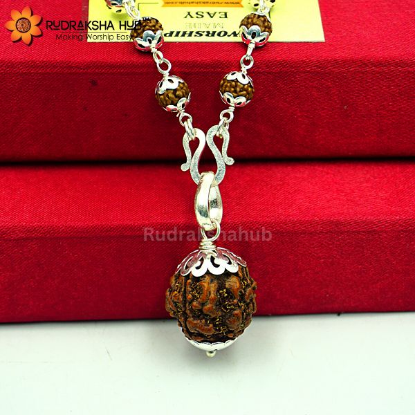 4 Mukhi Pendant in Silver Mala
