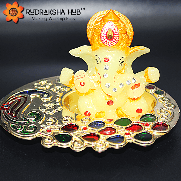कार डैशबोर्ड गणेश ट्रे में (रेडियम)