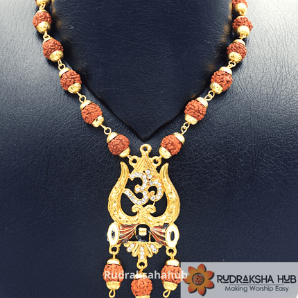 Trikaal Darshi Rudraksha Pendant